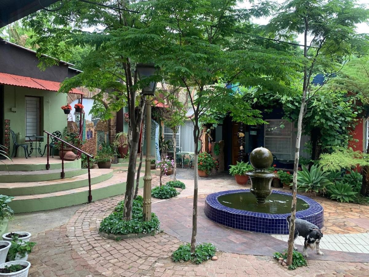 Rabbit Hole Hotel Йоханнесбург Экстерьер фото